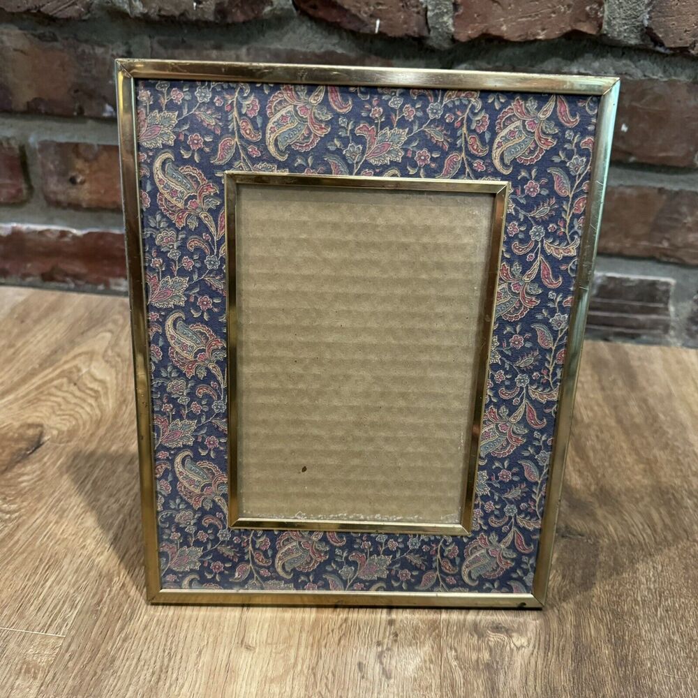 VINTAGE Picture Photo Frame 5x7” Brass Gold Paisley Floral Metal Ornate Standing